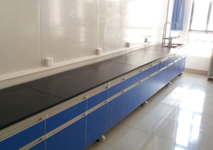 環(huán)氧樹(shù)脂、理化板材質(zhì)的實(shí)驗(yàn)臺(tái)的清洗